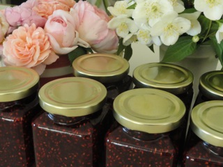 Of roses, philadelphus & raspberry jam….